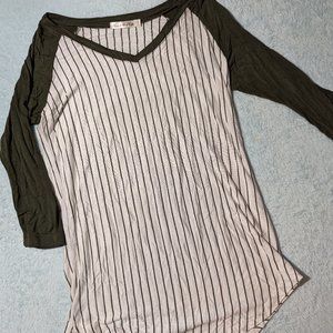 Hearts and Hips Lightweight Baseball Tee